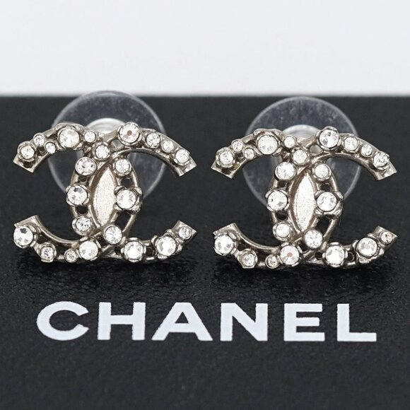 CHANEL CC Logos Rhinestone Stud Earrings Silver Tone 18S Auth w/Box #2581 - Picture 1 of 6